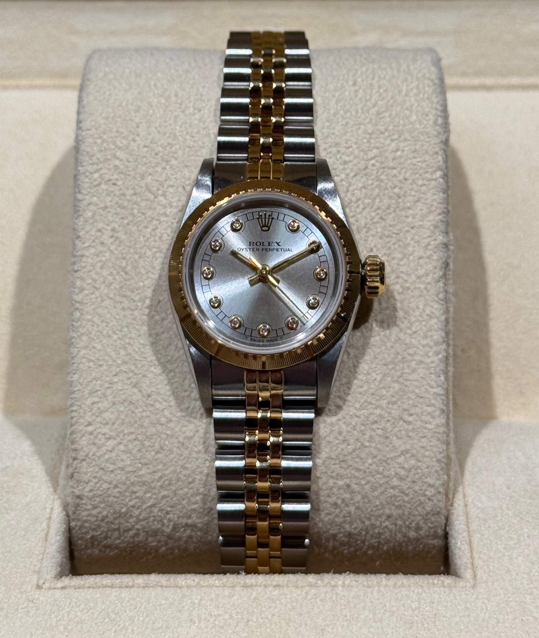 Rolex Oyster Perpetual 25mm 67243